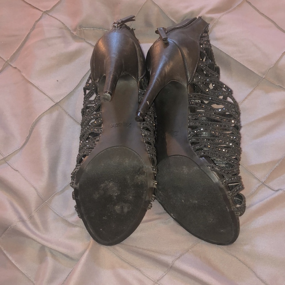 Heels - Picture 3 of 5